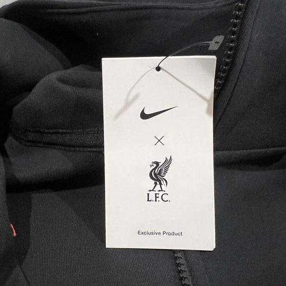 Nike x Liverpool Football Club, Tech Fleece, DN3085 010, Black & Red - Picture 14 of 16